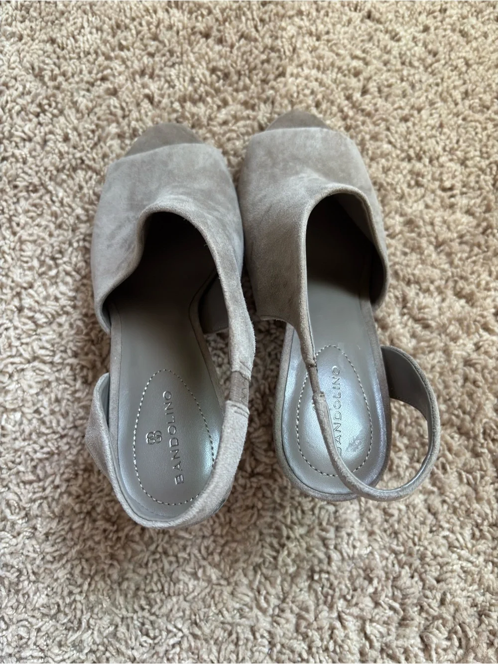 Bandolino taupe suede
